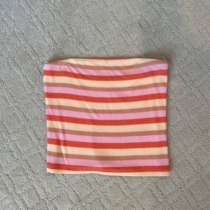 American Eagle never worn before tube top! Size small!! Excellent condition!!